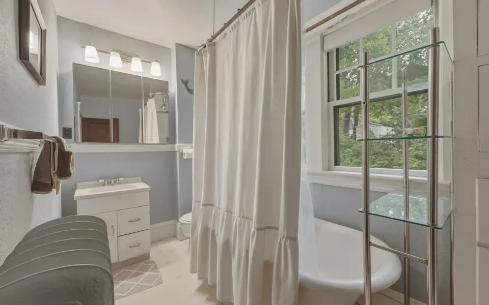 Bella Dupret Estate Media